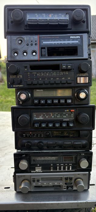 Лот (8 шт) вінтажних автомагнітол Blaupunkt/Philins.2000 грн за все