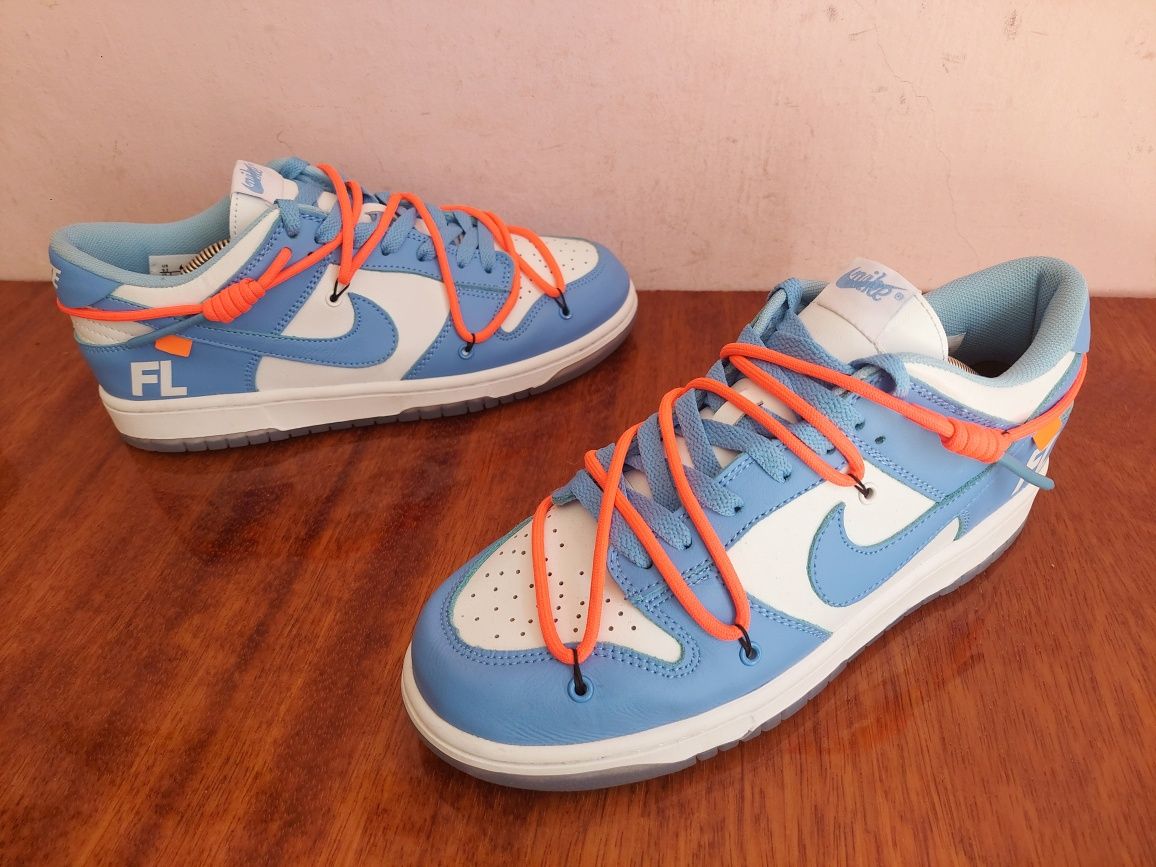 Кросовки фірми Nike Dunk Low оригінал

Розмір по бірці:
Us 9.5  UK 9