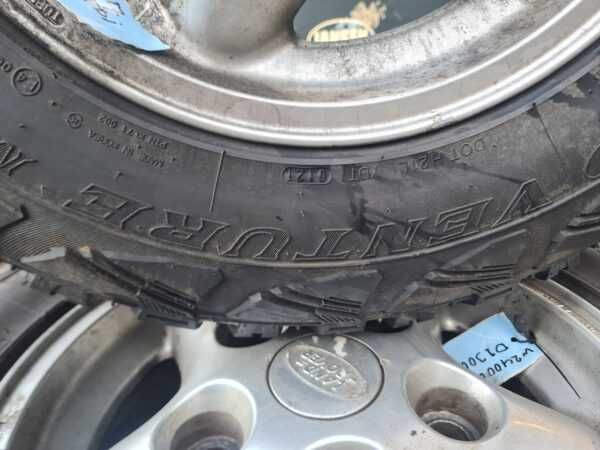 Land Rover Jantes e pneus 225x75xR16 - 25% Desconto