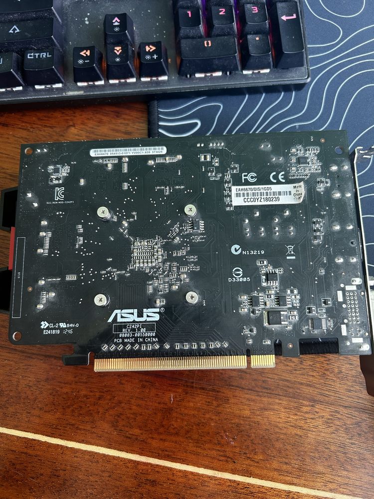 AMD Radeon hd6670