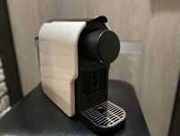 Продам капсульную кофемашину формата Nespresso белая / красная