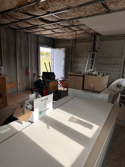 Casa contentor por acabar