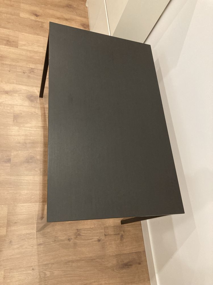 Mesa preta 67 x 110 cm