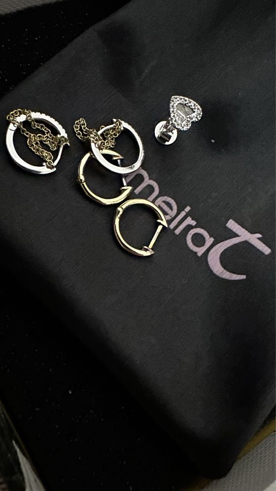 Золоті сережки каффи пуссети із діамантами від бренду MeiraT