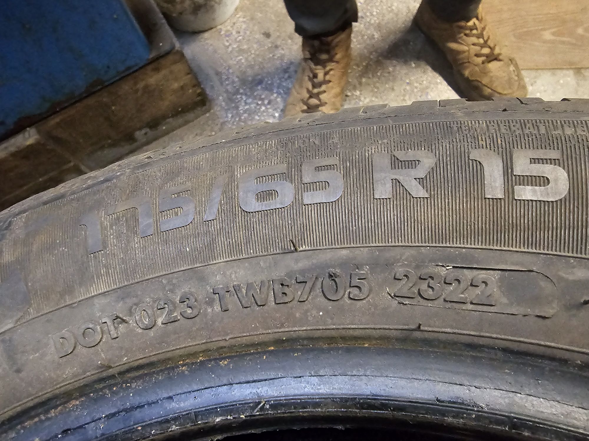 Opony Całoroczne 2szt R15 175/65-Vederstein-22rok7mm