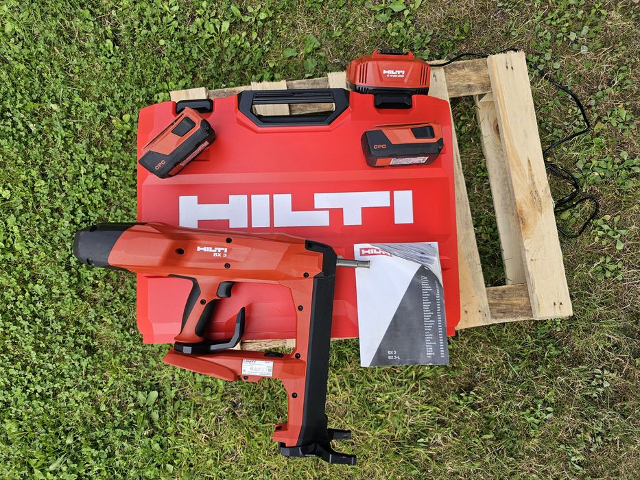 HILTI BX 3-L 2X4AH rok 2023 osadzak akumulatorowy zestaw FAKTURA