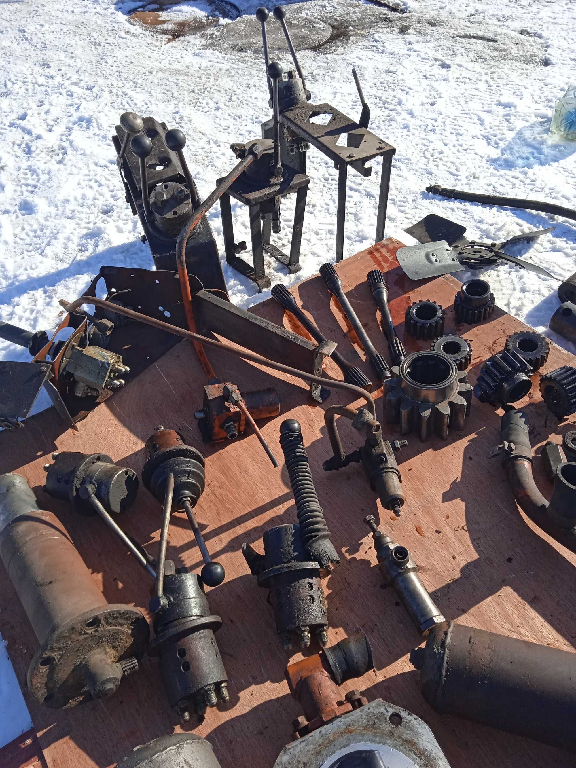 Продам  Запчасть эксковатора ЭO-3323-3332-ЕК-14-18