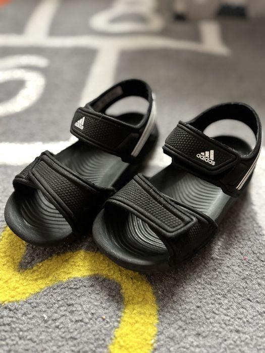 Sandałki czarne adidas