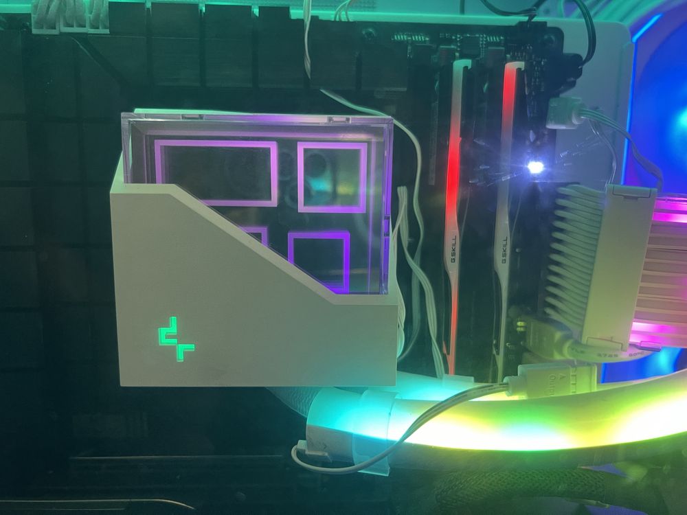 Система водяного охлаждения Deepcool lt720 wh