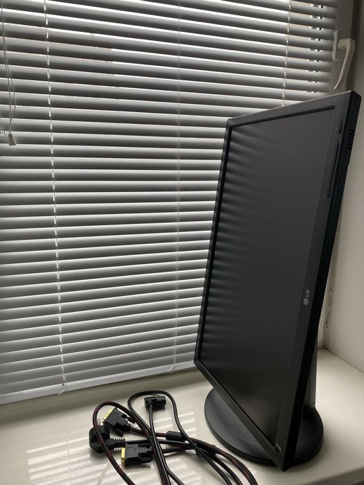 Монитор LG ips231