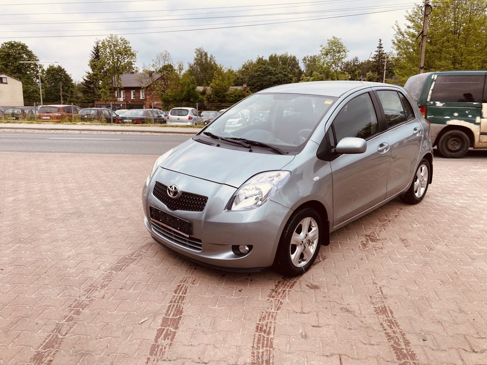 Toyota yaris rok2006 poj1.3 przeb 141 tys klima 5-drzwi zadbany