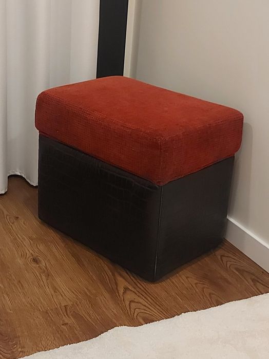 Poltrona com banquinho de pés