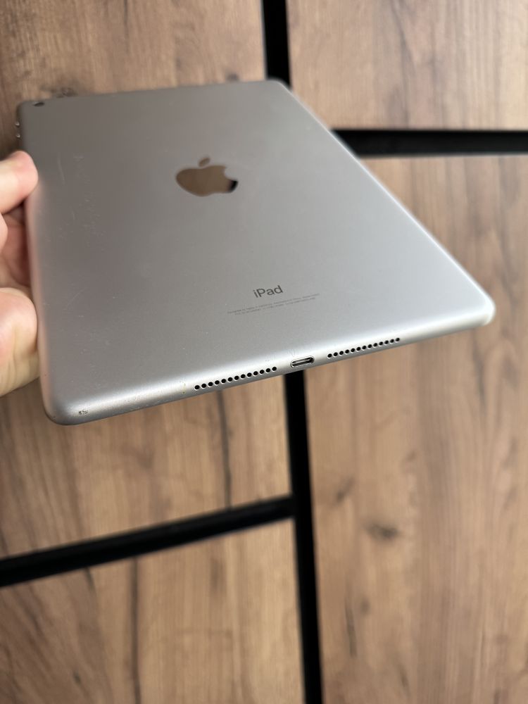 Apple iPad 6 32gb Wi-Fi