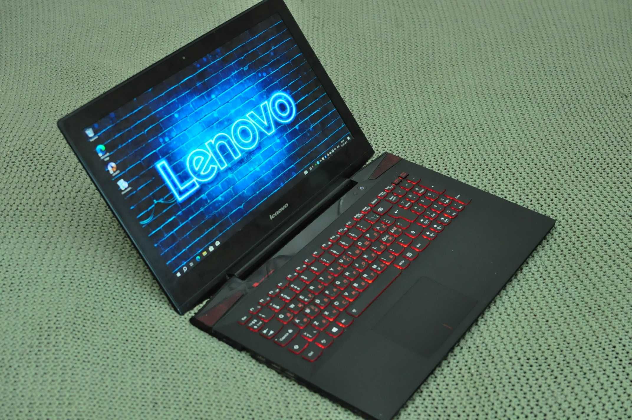 Игровой ноутбук Lenovo Y50