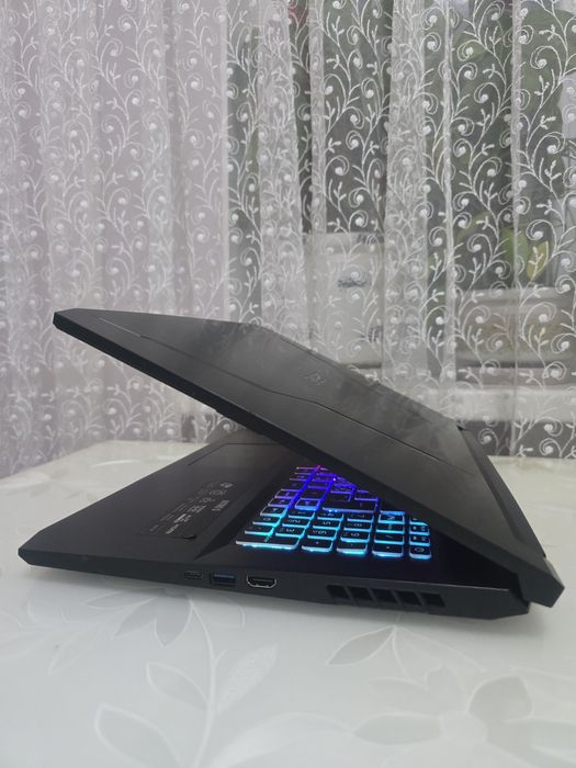 Acer Nitro 17.3"/144Hz/RTX 3060 6GB/Ryzen 5 5600H/RAM:16GB/SSD:512GB