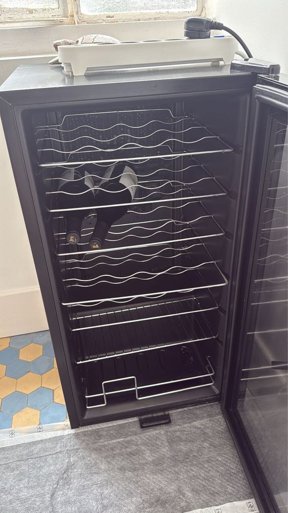 Refrigerador de vinhos SUBCOLD