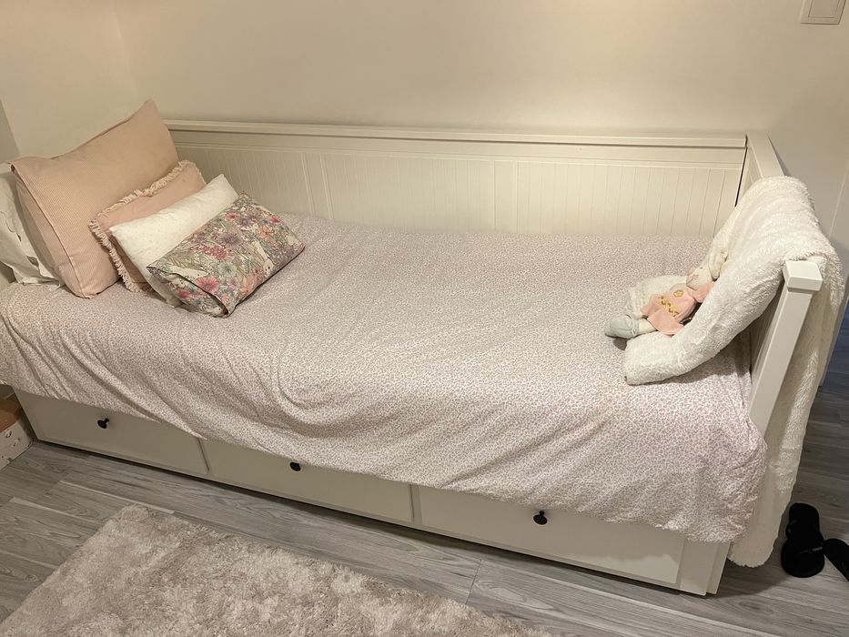 cama indiv/dupla c/ 3 gavetas e 2 colchões