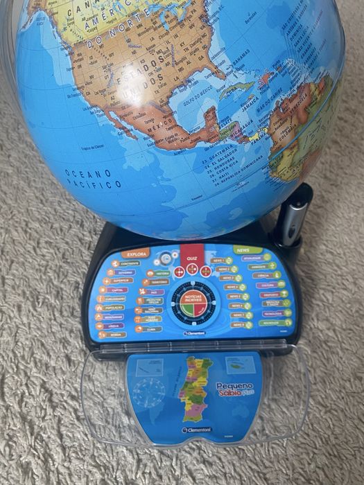 Globo interativo Clementoni