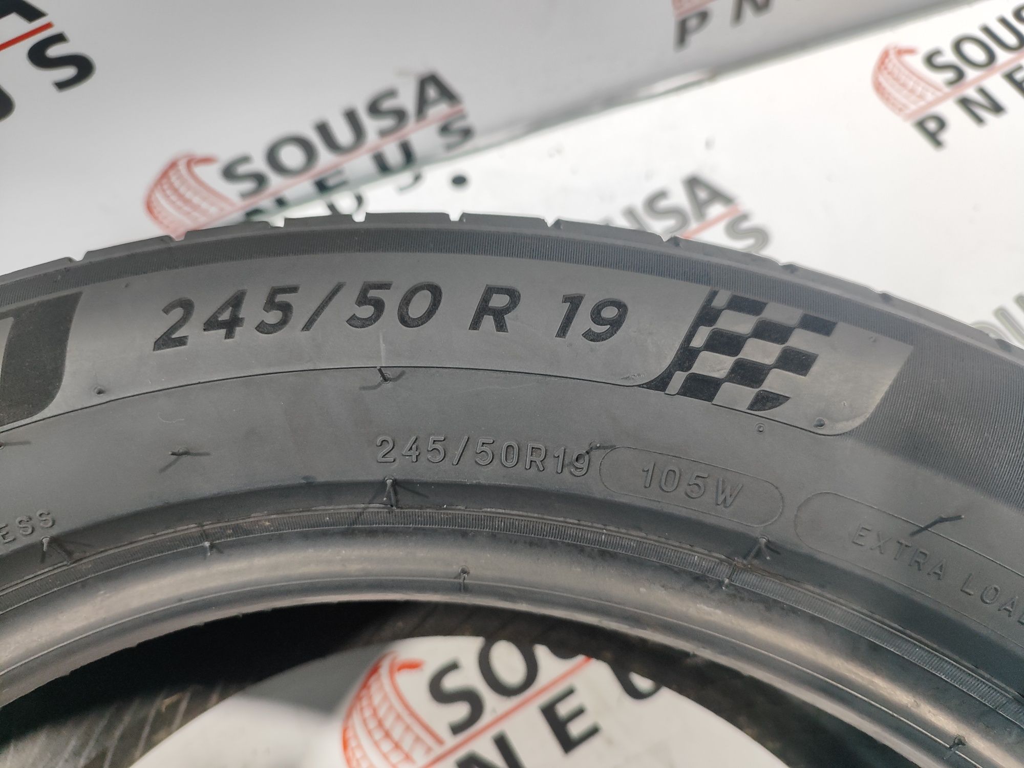 2 pneus semi novos 245-50R19 Michelin - Oferta dos Portes