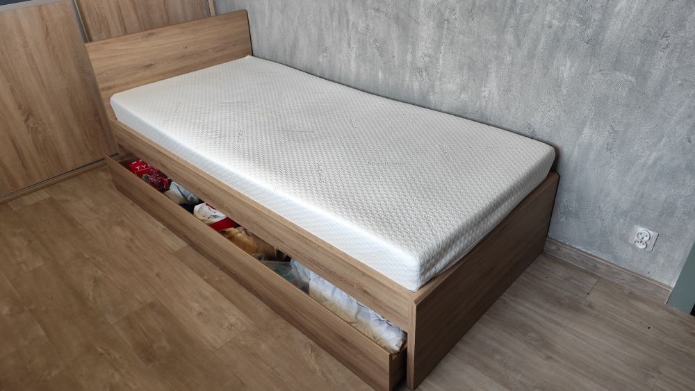 Łóżko młodzieżowe