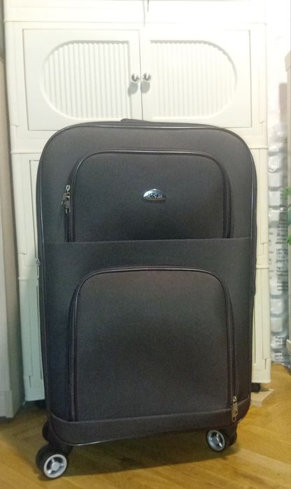 Чемодан валіза для подорожі велика темно коричневий колір розмір 60*40