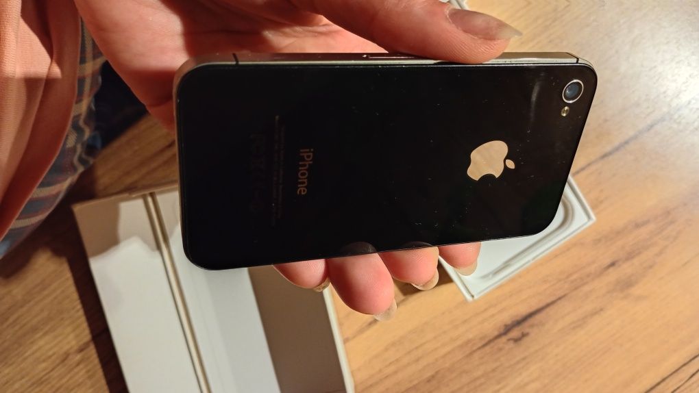 iPhone 4s na części opis czytaj