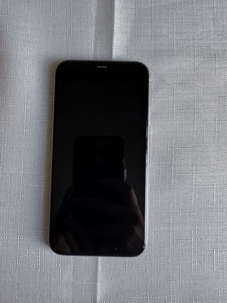 iPhone 11 продам