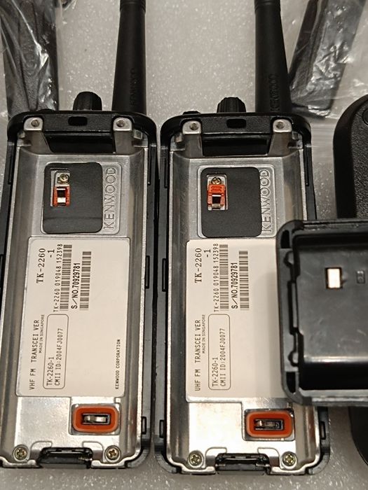 Радиостанции Kenwood TK-2260, 2 штуки.