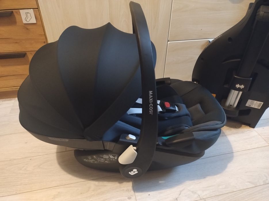 Fotelik maxi Cosi pebble pro 360 z baza