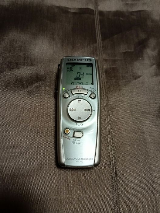 Диктофон Olympus VN-240
