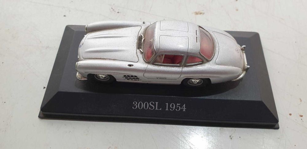 miniatura mercedes 300SL 1954