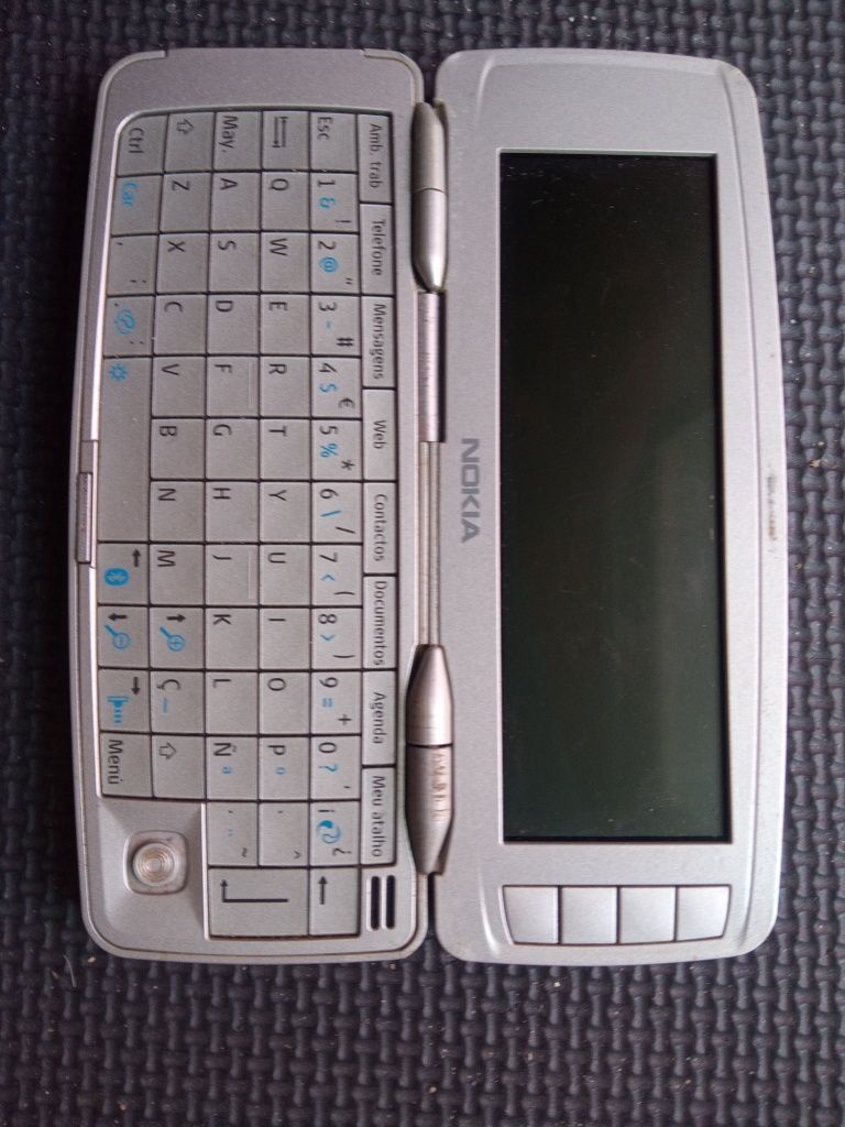 Nokia 9300 com carregador original