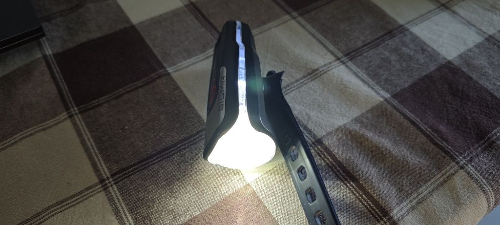 Mocna lampka przednia Sigma Aura 80 ładowanie USB