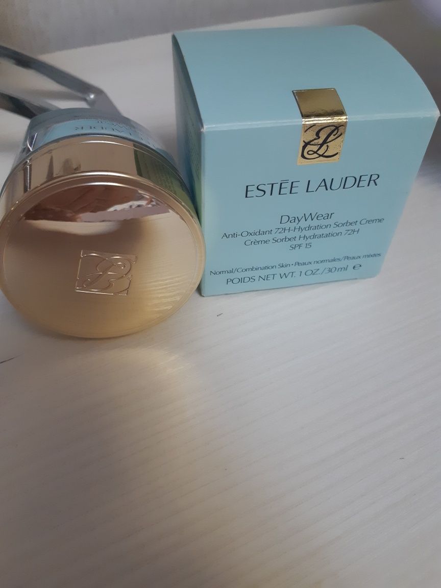 Estee Lauder DayWear Anti-Oxidant 72H-Hydration Sorbet Creme SPF 15

В