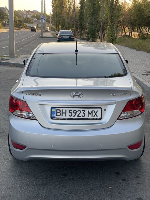 Hyundai Accent avtomat 2011