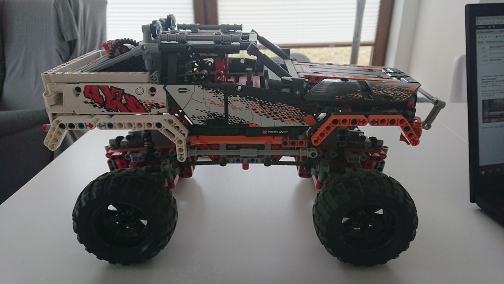 Lego technic 9398 4x4 crawler