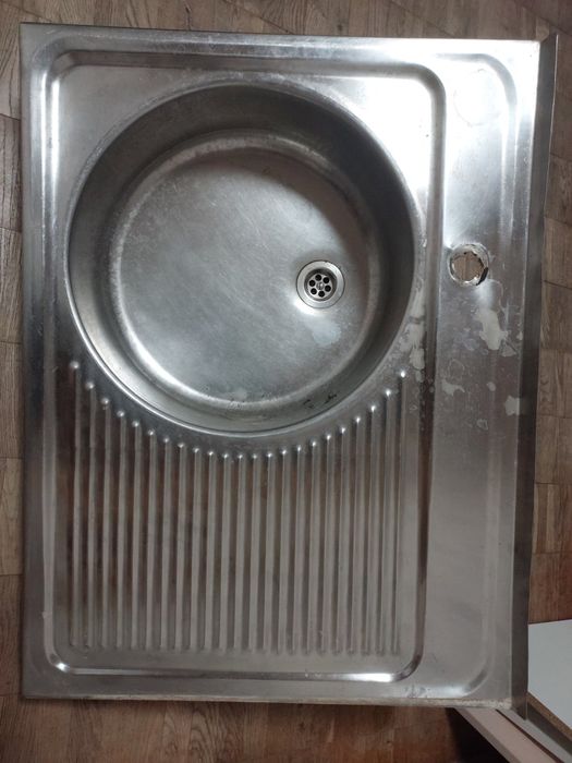Мойка с нержавейки с краном