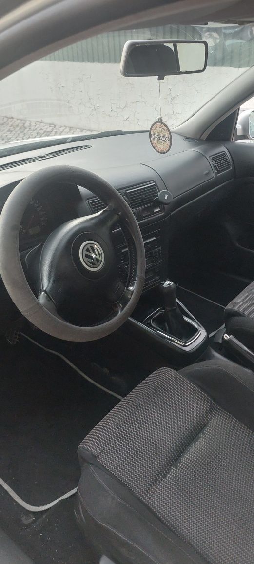 Vw golf IV 1.9 tdi pd 130cv caixa de 6 velocidades toda original