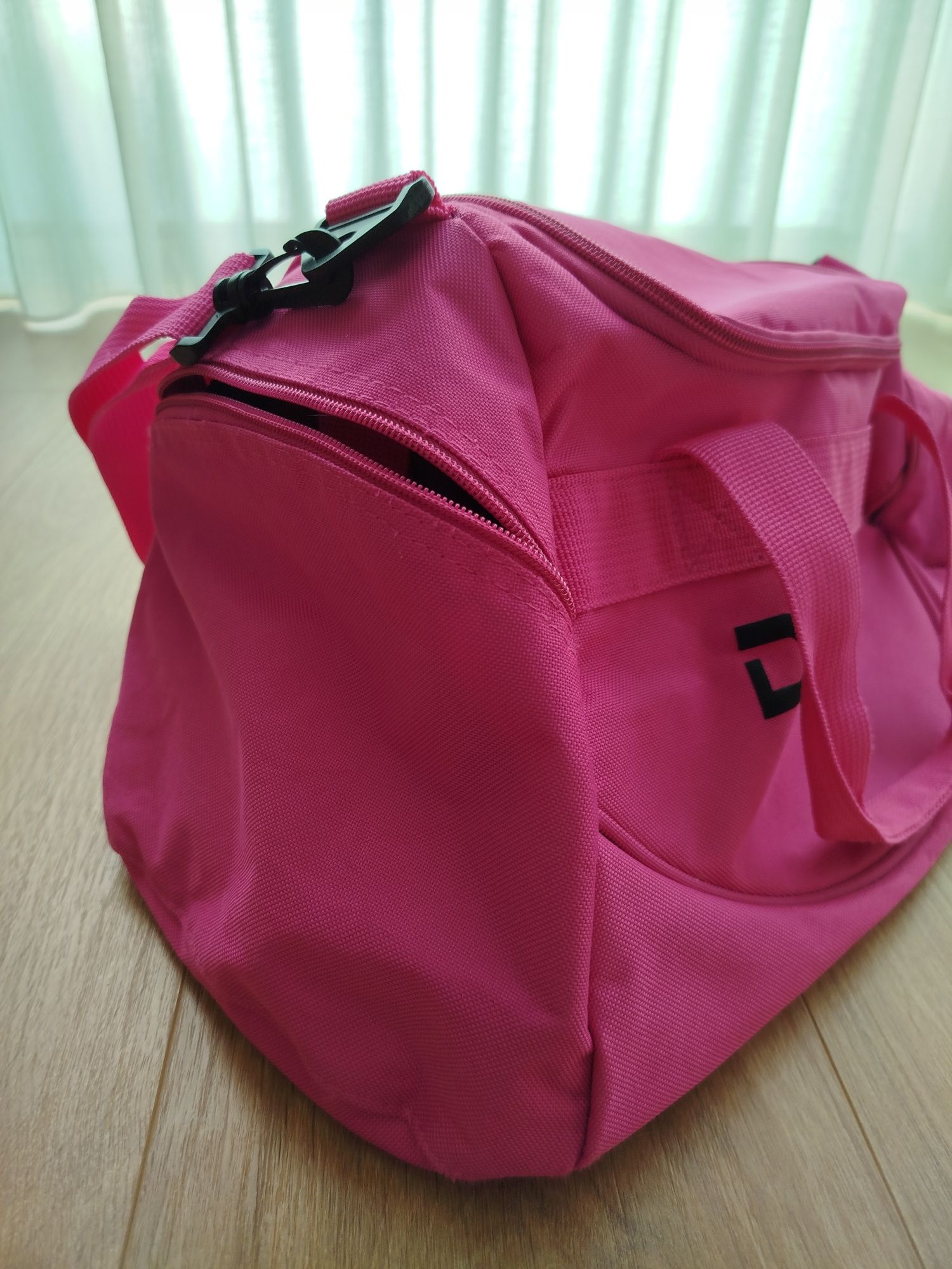 Saco desportivo cor de rosa