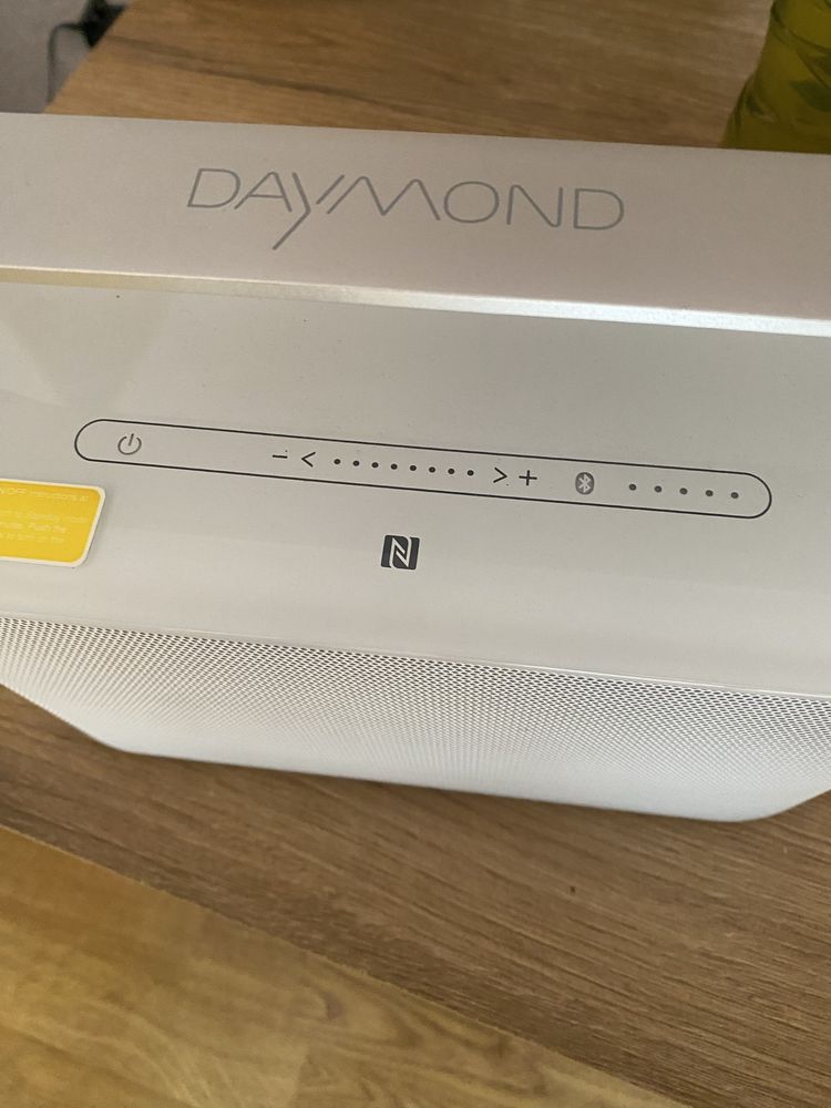 Głośnik bezprzewodowy DAYMOND walkbox z funkcją NFC
