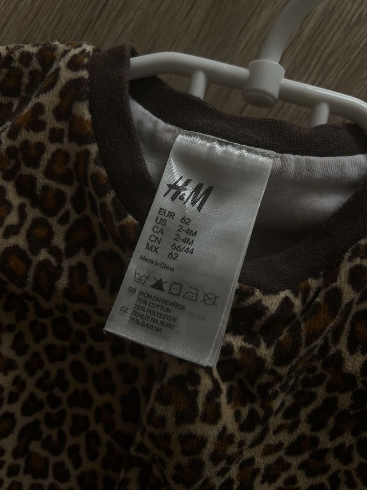 Велюровий чоловічок H&M 2-4 міс