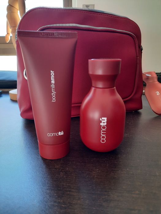 Conjunto Bolsa e Perfume