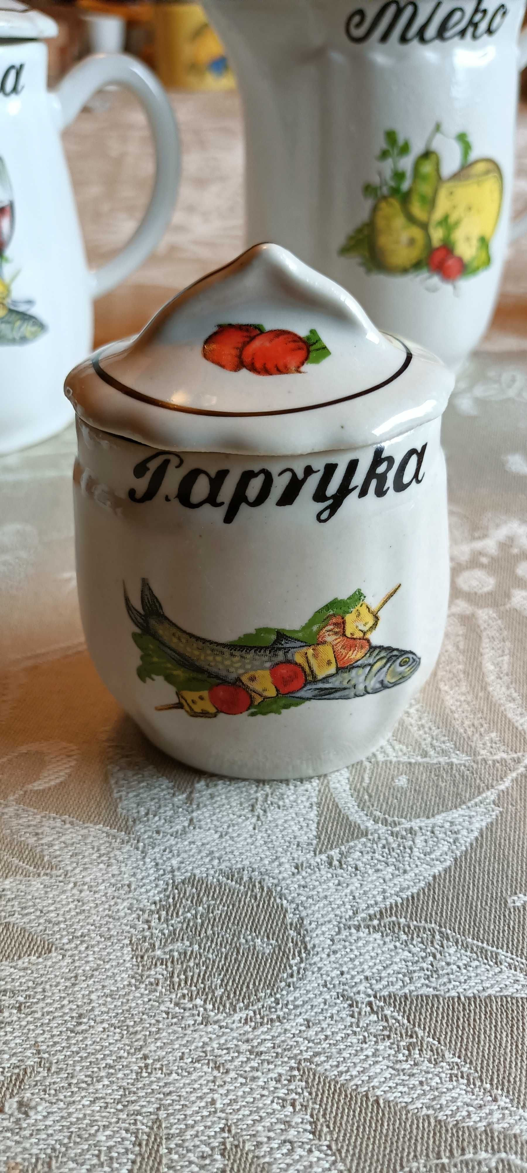 Zestaw starych ceramicznych pojemników z Prl