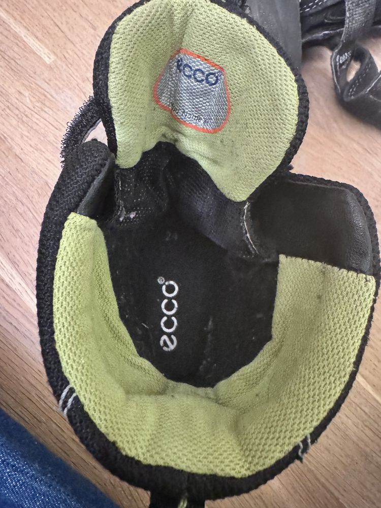 Kozaki sniegowce na zimę 24 czarne goretex idealne na rzepy