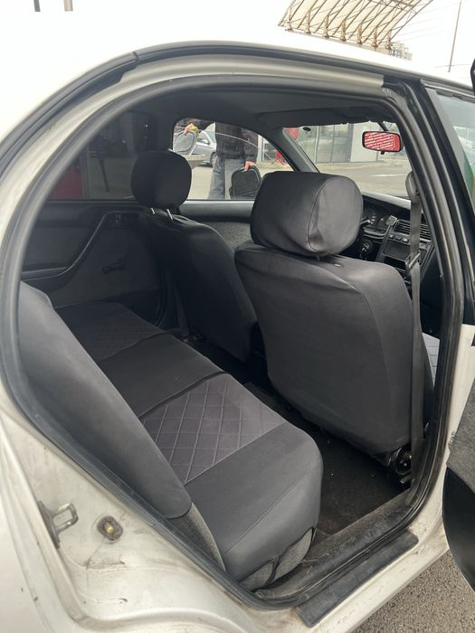 Toyota carina e на ходу