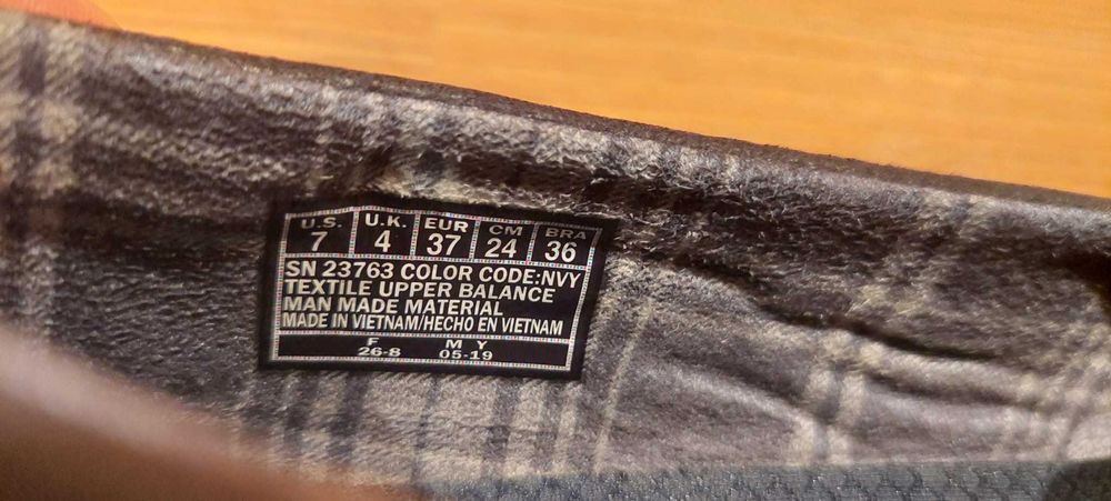 Sapatos tipo vela com pormenores de corda muito confortáveis