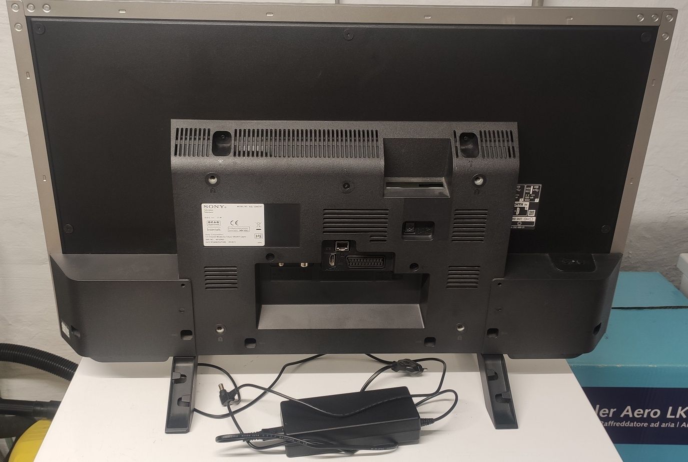 Телевізор 32' Smart TV Sony KDL-32WD757