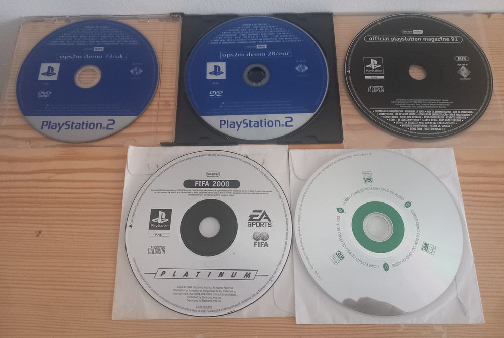 Lote de vários jogos playstation dreamcast game boy pc super nintendo