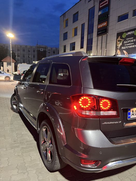 Dodge Journey (CROSSROAD)