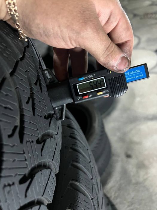 Автошини зимові MICHELIN 195/65/15 (2шт)Колеса,Гума,Скати, Шини)
